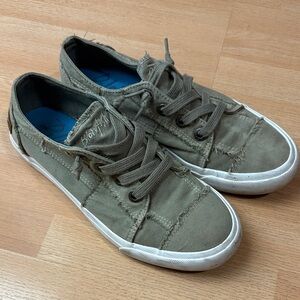 Blowfish Khaki Casual Sneakers